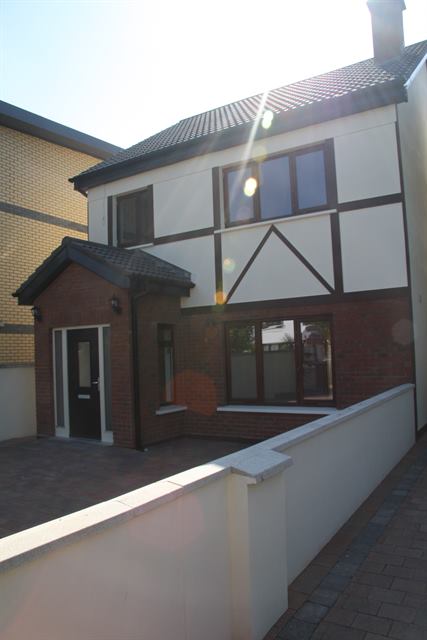 Tudor Grove